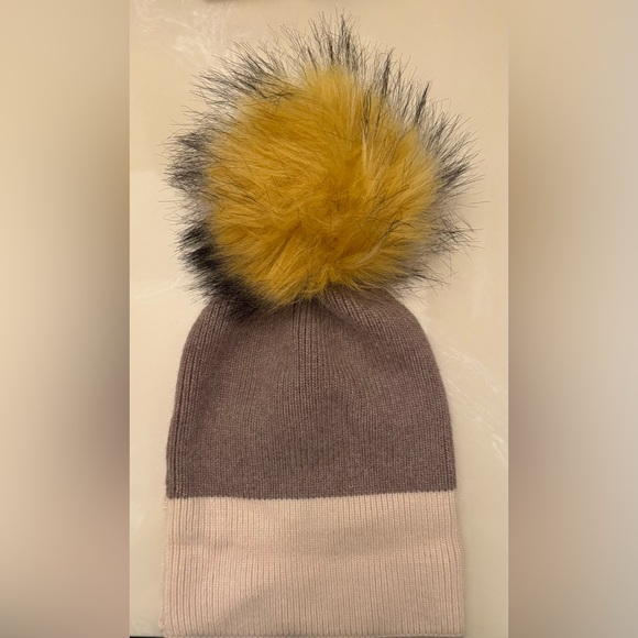 Anthropologie Norla Canada Beanie - Picture 6 of 9